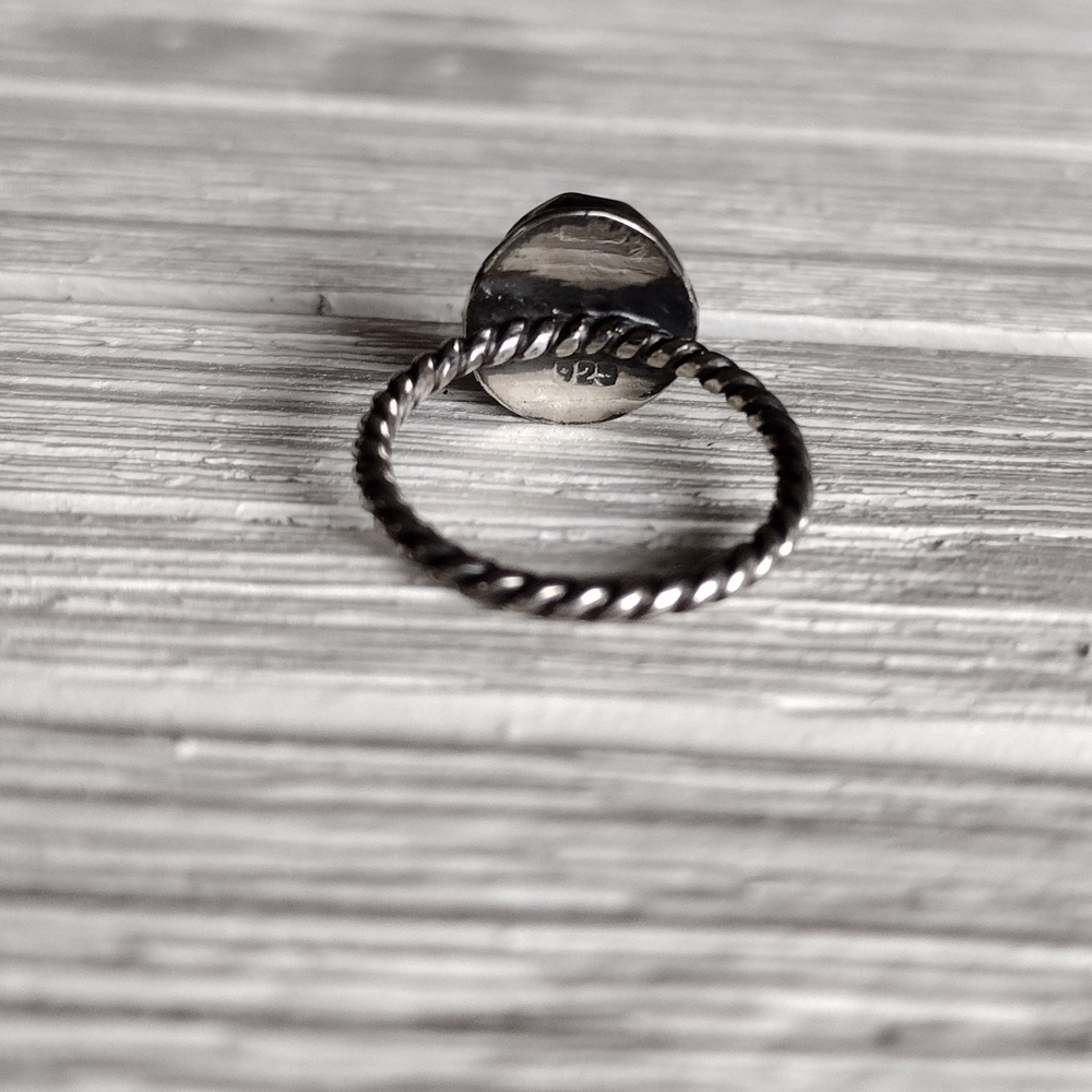 Sunstone Ring - Picture 2 of 16